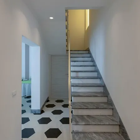 Merlo D'oro Bed & Breakfast Carrara