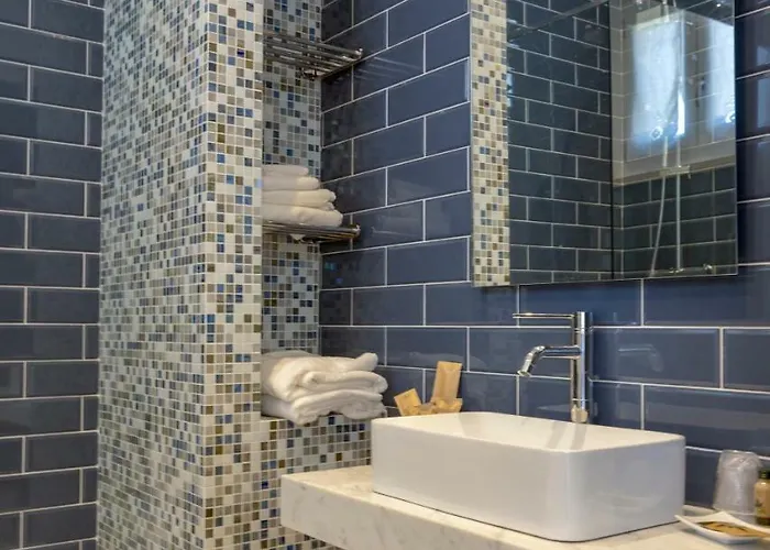 Merlo D'oro Bed & Breakfast Carrara